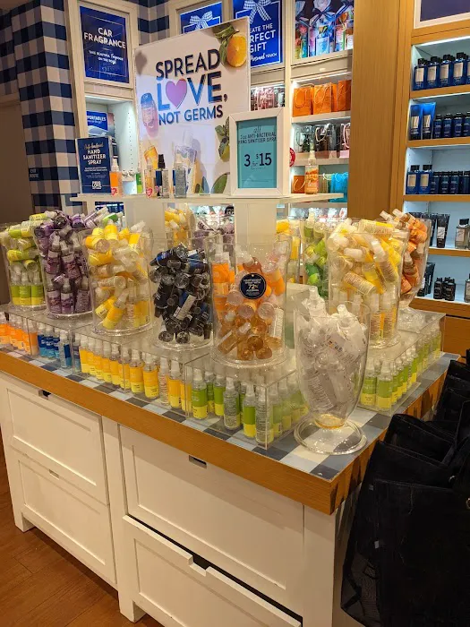 Bath & Body Works 1