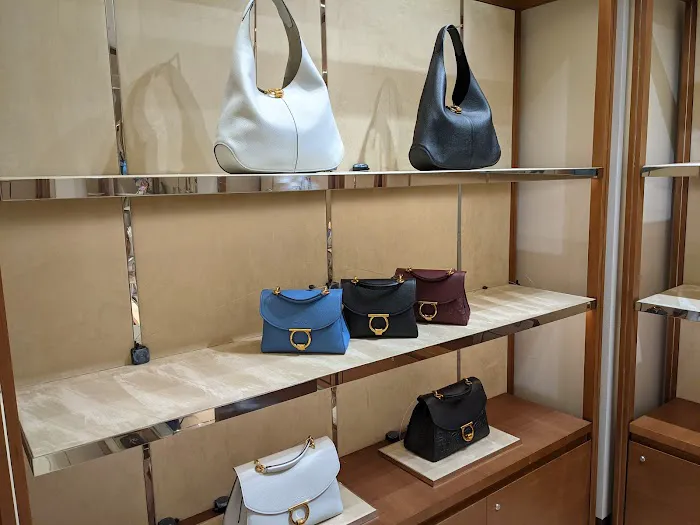 Salvatore Ferragamo 5