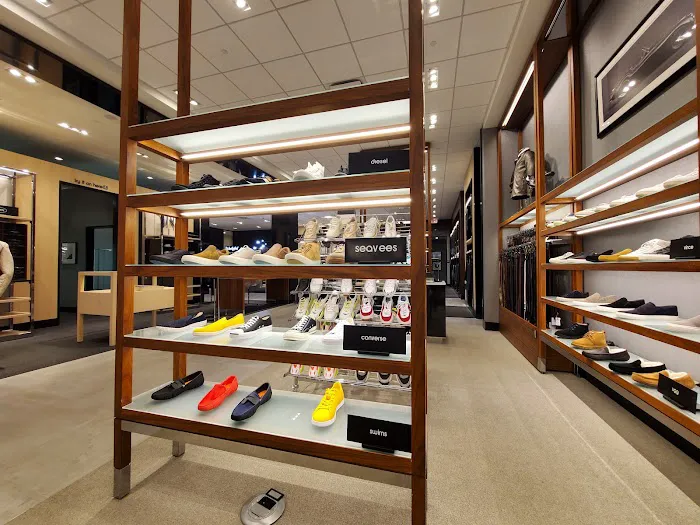 Bloomingdale's 4