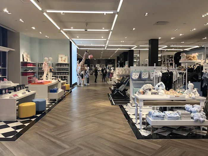 Bloomingdale's 3