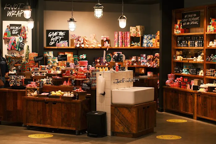 Lush Cosmetics Valley Fair 2