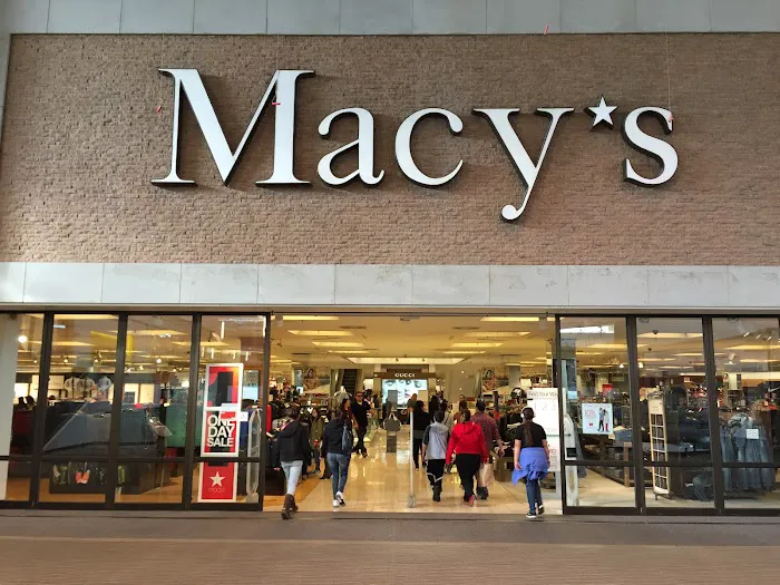 Macy's 0