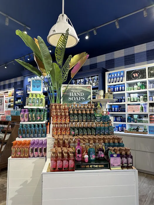 Bath & Body Works 4