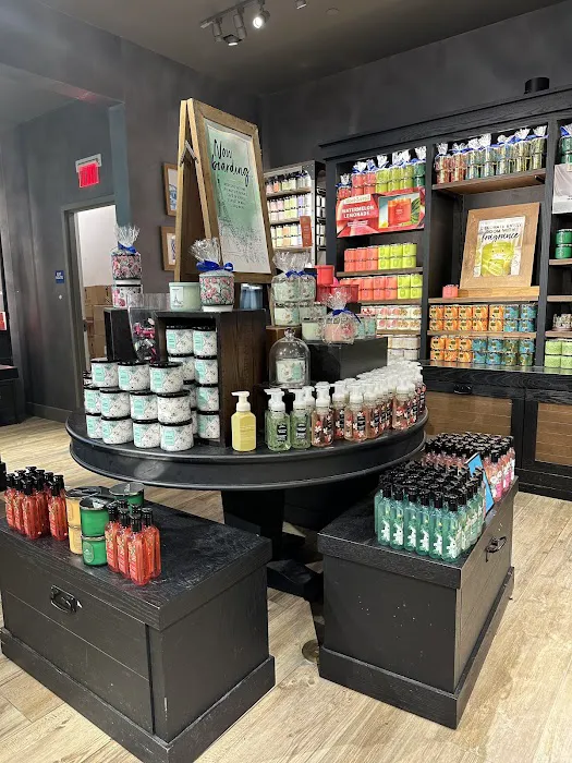 Bath & Body Works 9