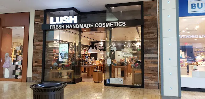 Lush Cosmetics Oakridge 2