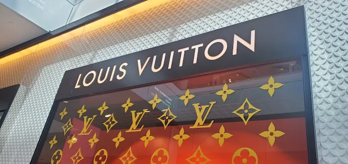 Louis Vuitton Bloomingdale's Santa Clara Valley Fair 7