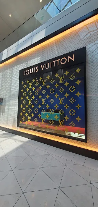 Louis Vuitton Bloomingdale's Santa Clara Valley Fair 9