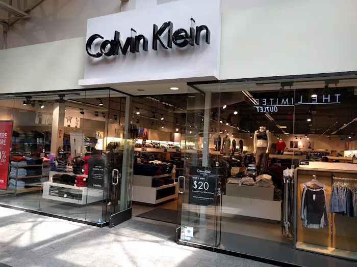 Calvin Klein 9