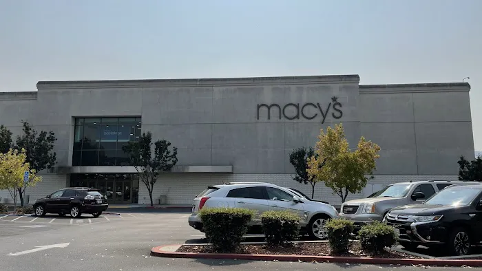 Macy's 0