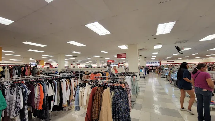 T.J. Maxx & HomeGoods 1