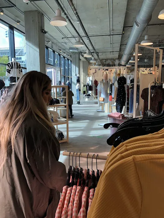 Urban Outfitters 7