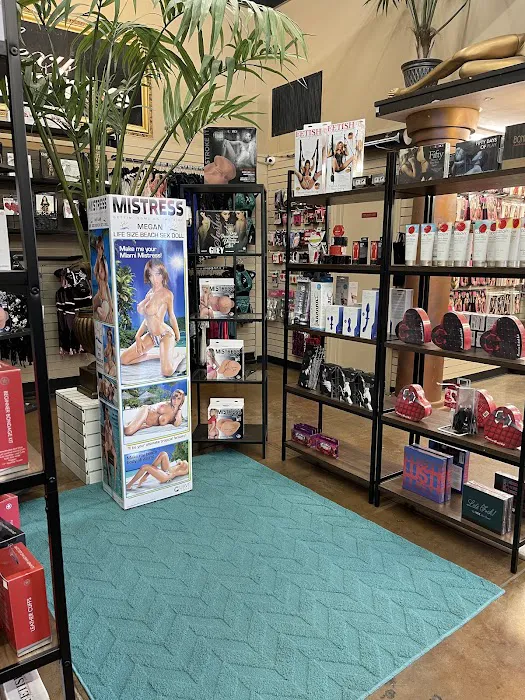 Goldies Boutique 7
