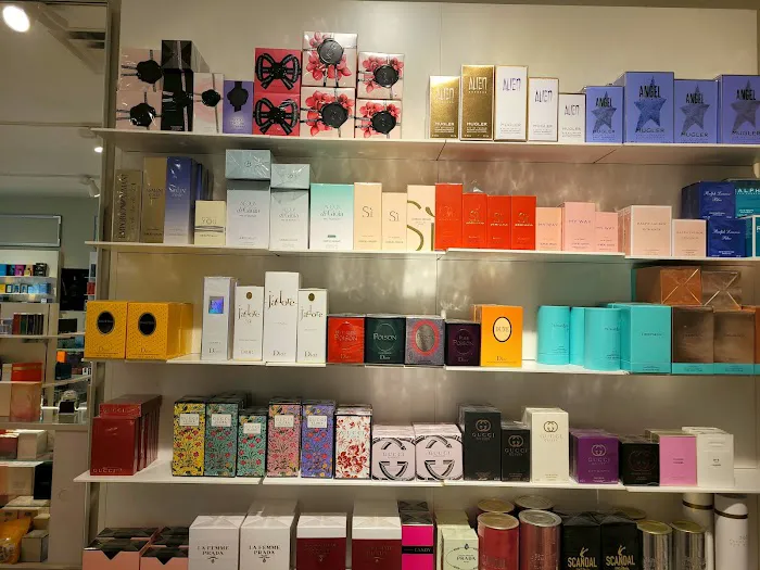 ROYALE PERFUMES 1