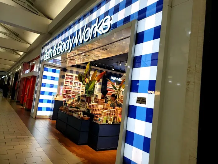 Bath & Body Works 1