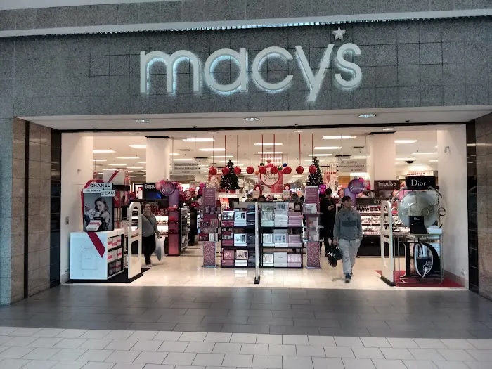 Macy's 0