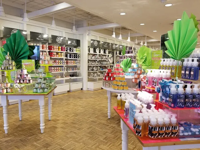 Bath & Body Works 4