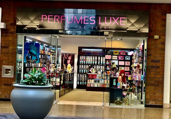 Perfumes luxe “Love the scent”. 7