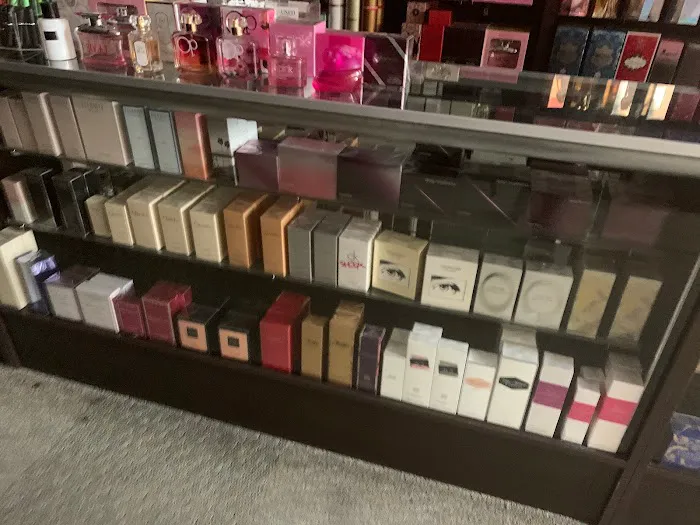 Perfumes luxe “Love the scent”. 6