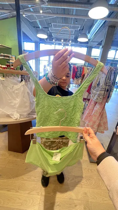 Anthropologie 6