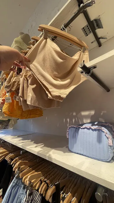 Anthropologie 9