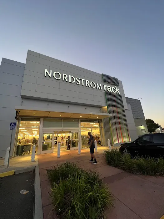 Nordstrom Rack 0