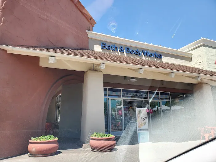 Bath & Body Works 1