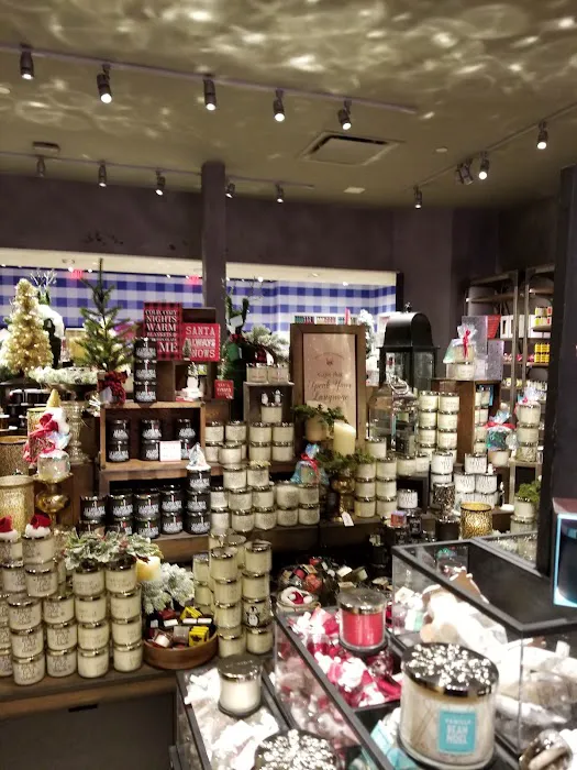 The White Barn Candle Co. 0