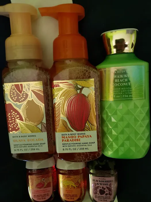 Bath & Body Works 1