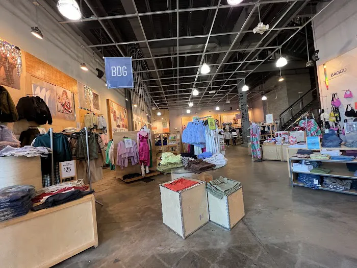 Urban Outfitters 7