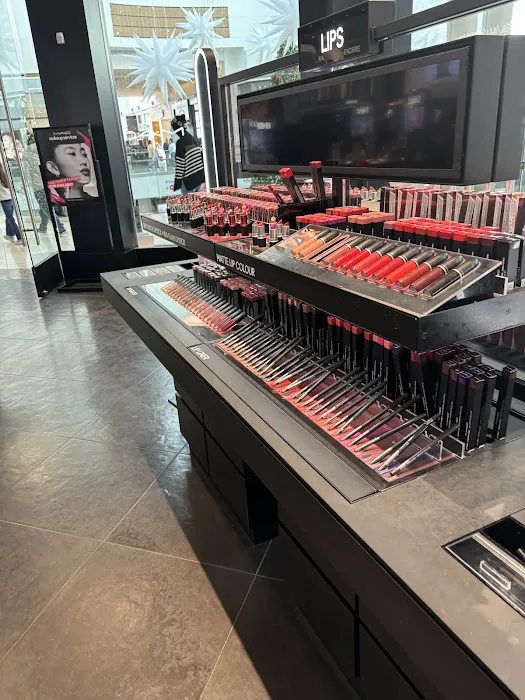 MAC Cosmetics 4
