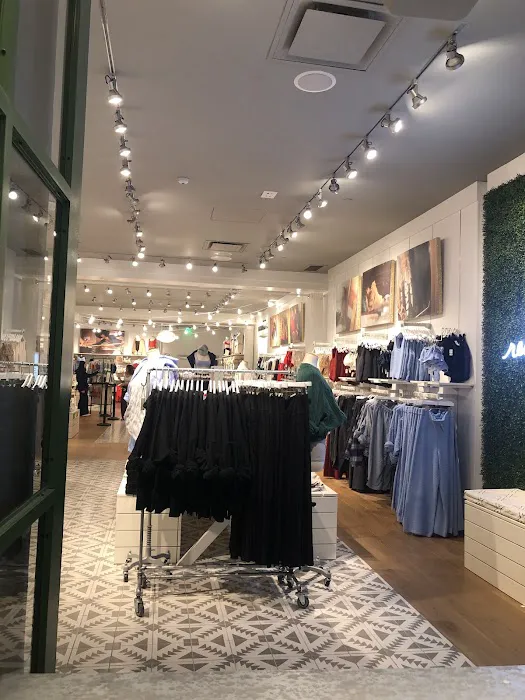 Aerie , OFFLINE Store 5