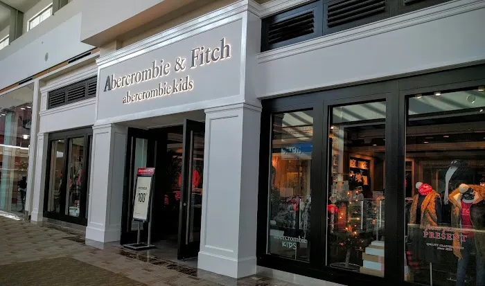 Abercrombie & Fitch 1