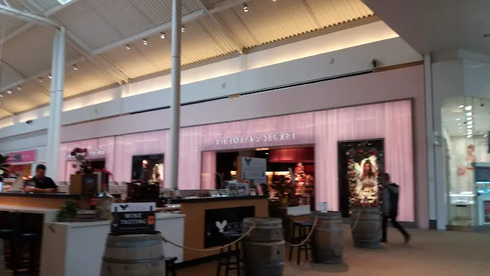 Victoria's Secret & PINK by Victoria's Secret 1