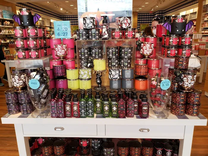 Bath & Body Works 1