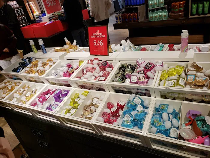 Bath & Body Works 1