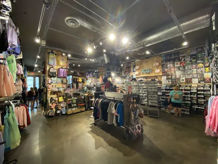 Hot Topic 0