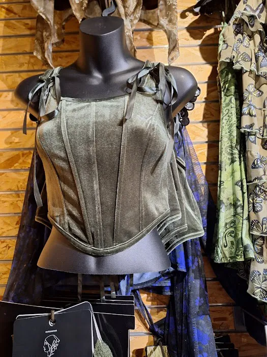 Hot Topic 3