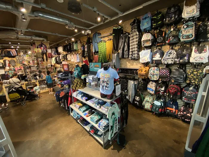 Hot Topic 7