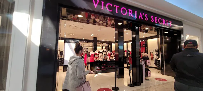 Victoria's Secret & PINK by Victoria's Secret 1