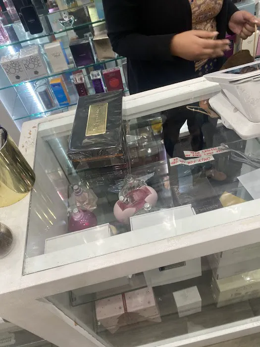 Luxor Fragrances 4