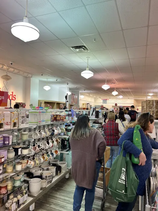T.J. Maxx & HomeGoods 7