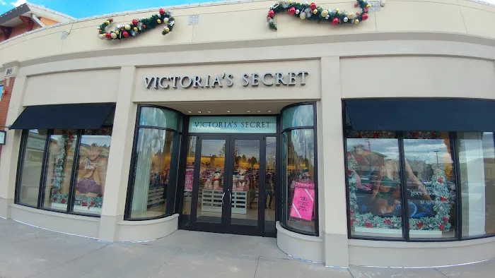 Victoria's Secret & PINK by Victoria's Secret 0