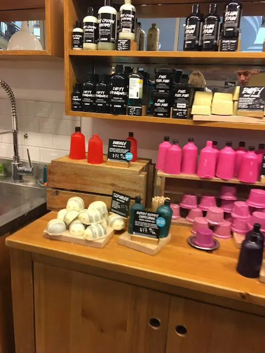 Lush Cosmetics Park Meadows 9