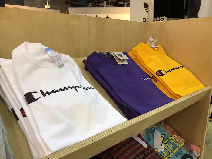 Urban Outfitters 4