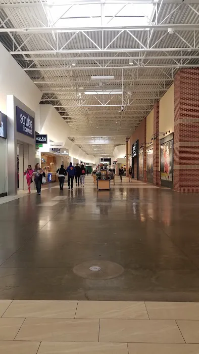 COACH Outlet 2