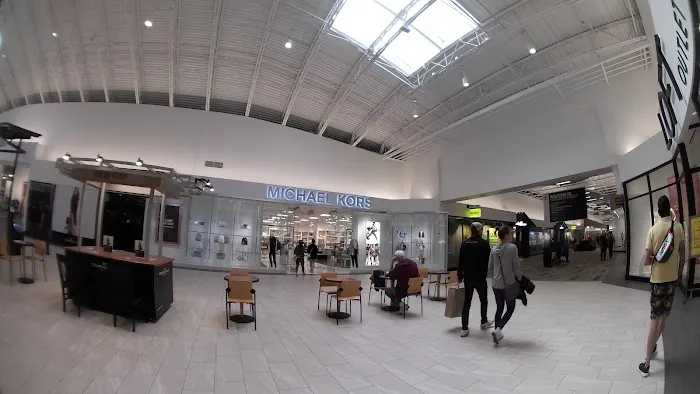Michael Kors Outlet 3