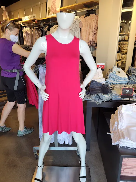 Express Factory Outlet 4