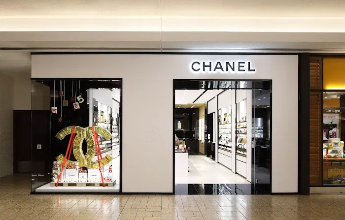 CHANEL FRAGRANCE AND BEAUTY BOUTIQUE 2