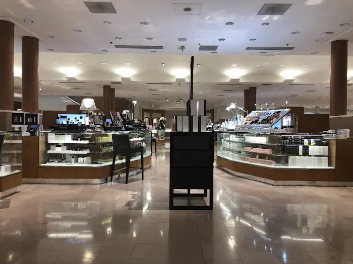 Neiman Marcus 0