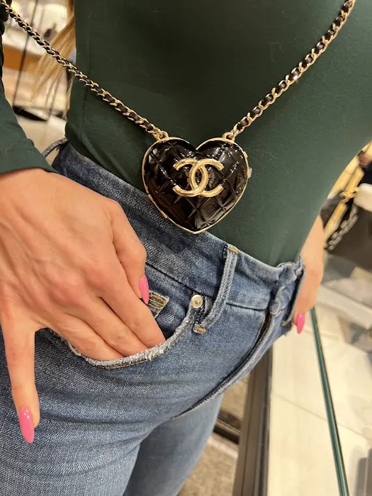 CHANEL 7